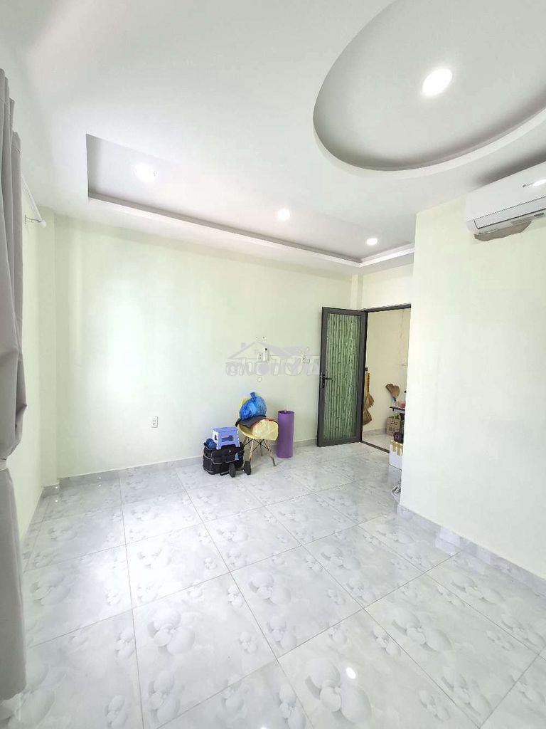 Trọ cho nữ - 1 người - cmt8 q3 - 2