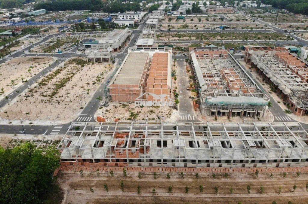 Nhà chính chủ cần bán 1 trệt 2 tầng gần chợ vĩnh tân visp2  - 2