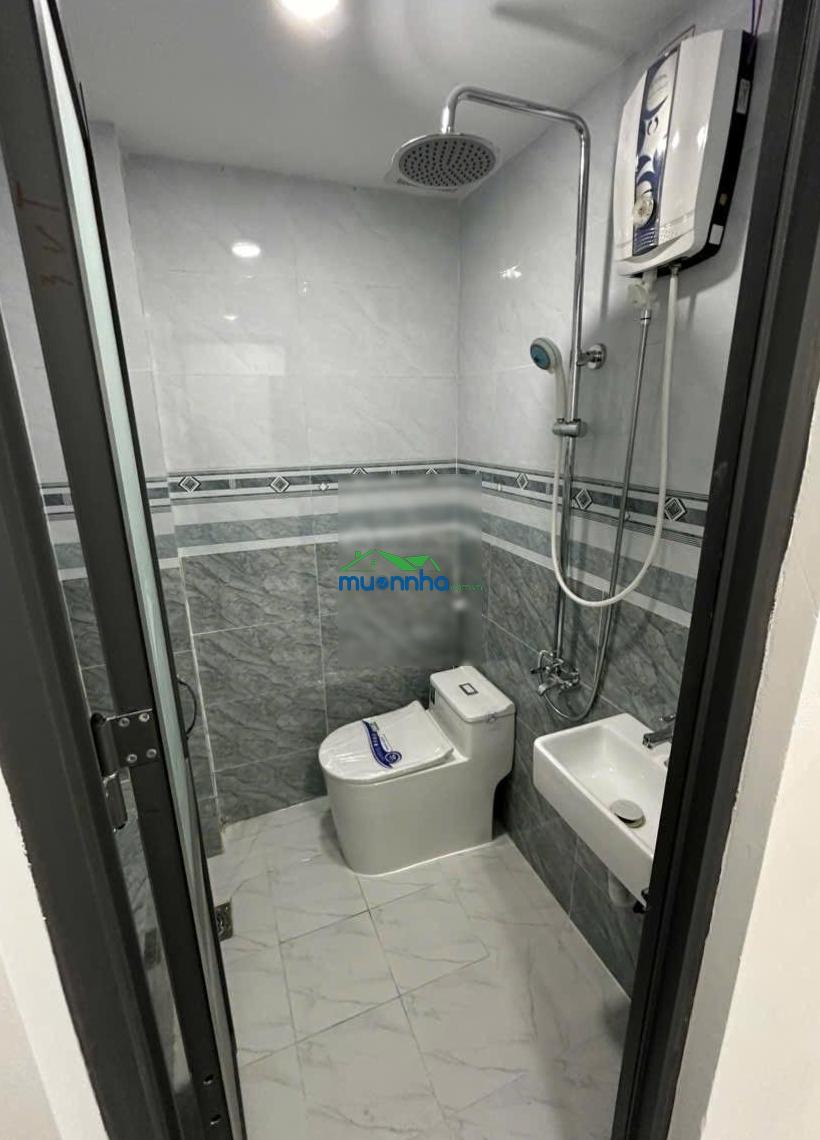 Nhà quận 5 trần phú - 3x8 - 2 tầng - 2pn - nhà 1 sẹc - giá 4.3 tỷ - 2