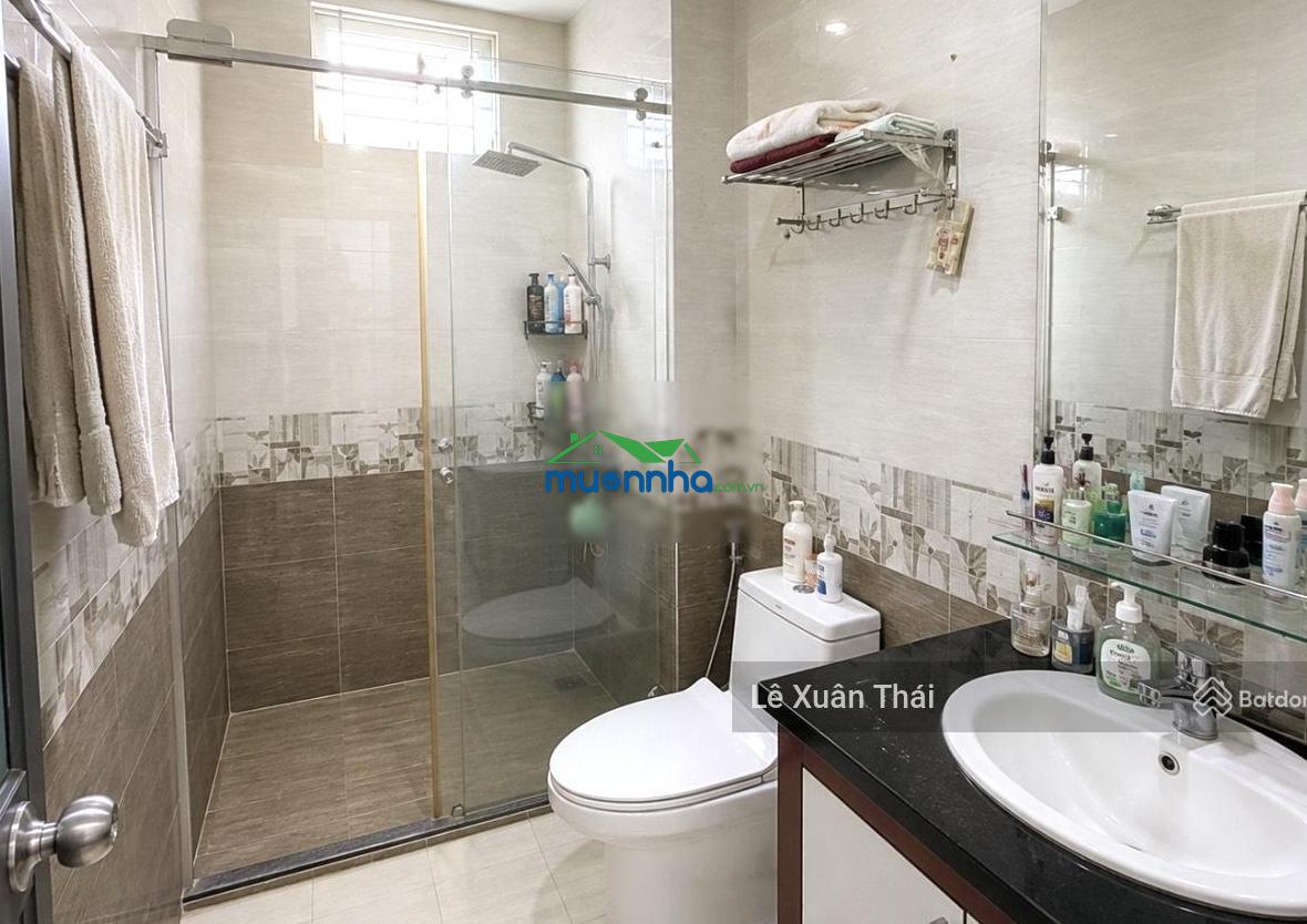 Quyết tâm ra mt, anh chủ bán căn nhà 5t 56m2 thái phiên q11, ngang 4m. giá 9.5 tỷ - 2