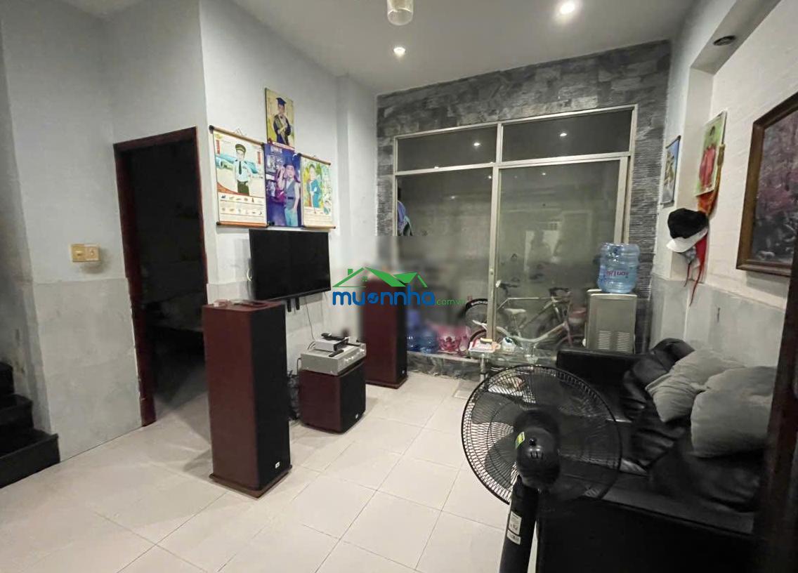 Bán gấp nhà đường 18, gần khu thành ủy. giá 5,2 tỉ hẻm 3 gác. - Ảnh 2