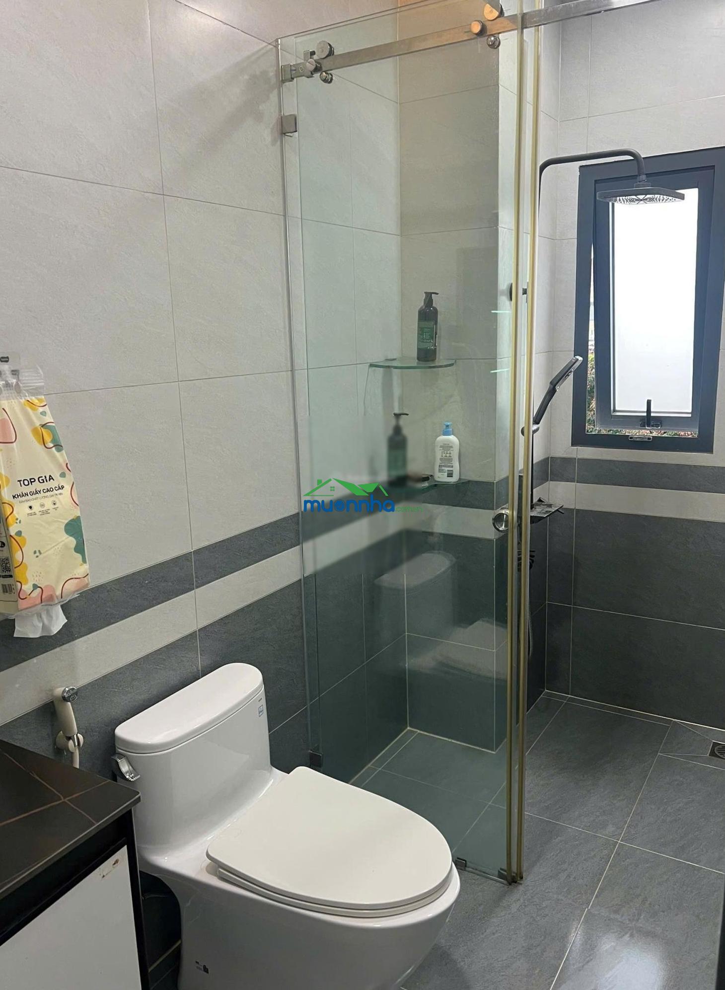 Cần bán gấp nên chủ giảm sốc 500 triệu nhà đẹp 4 tầng kênh tân hóa, tân phú - 8.49 tỷ - 2