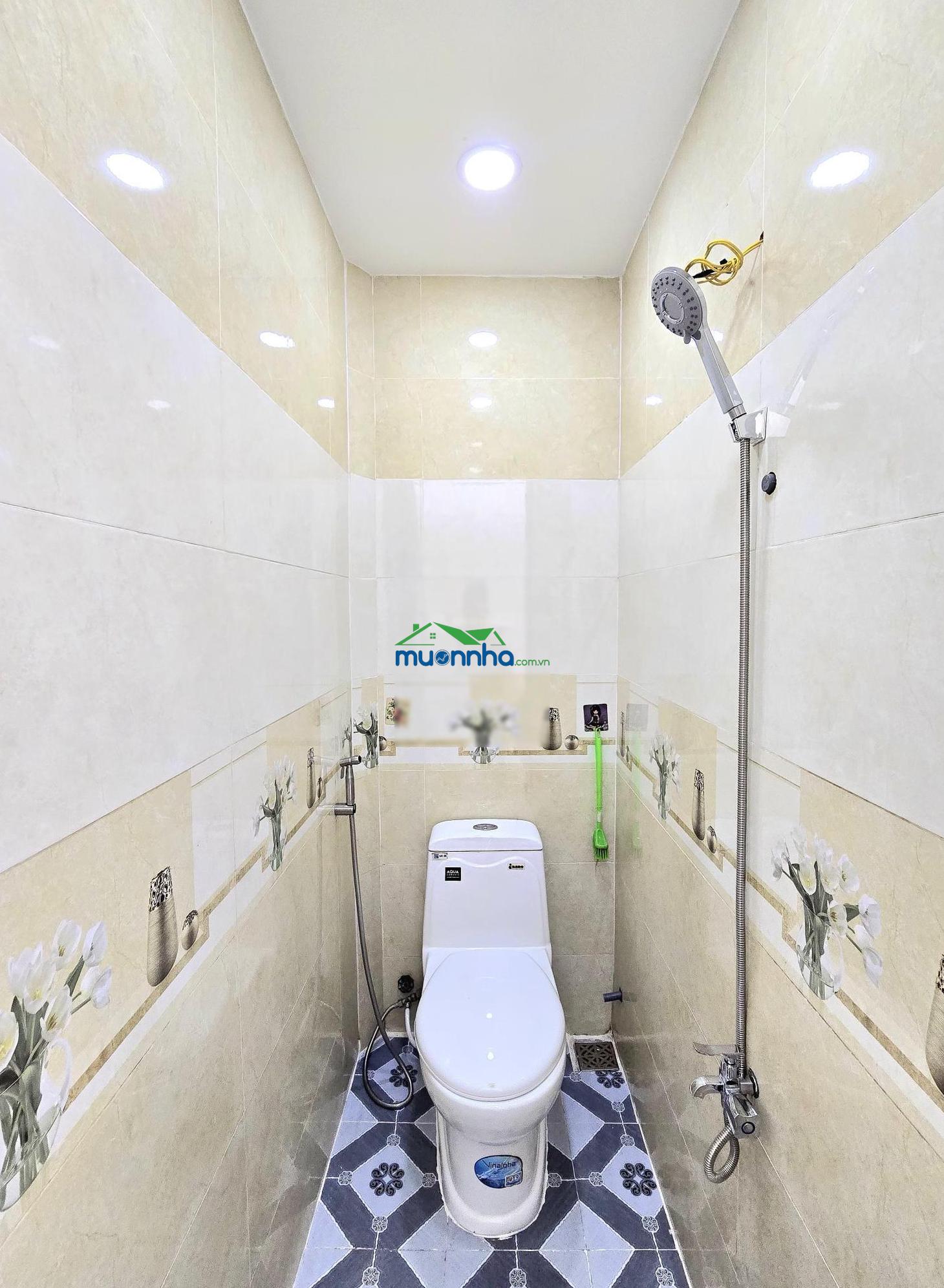 Nhà mặt tiền cần bán gần phú mỹ hưng quận 7 - 3