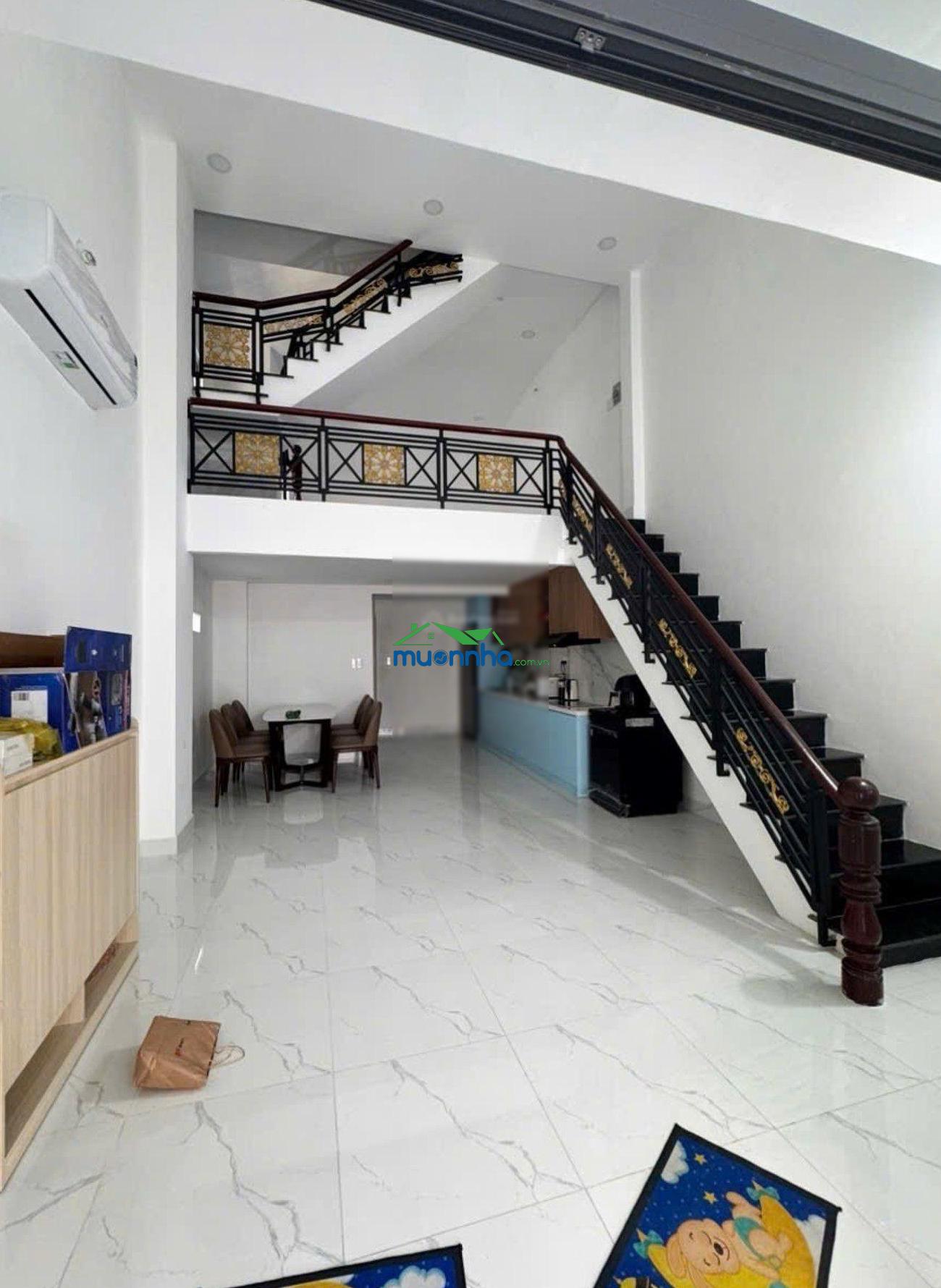 Nhà đẹp 3 tầng, 20m ra huỳnh tấn phát q7, 54m², 4.2mx14m. 3pn, full nội thất. giá 5.5 tỷ