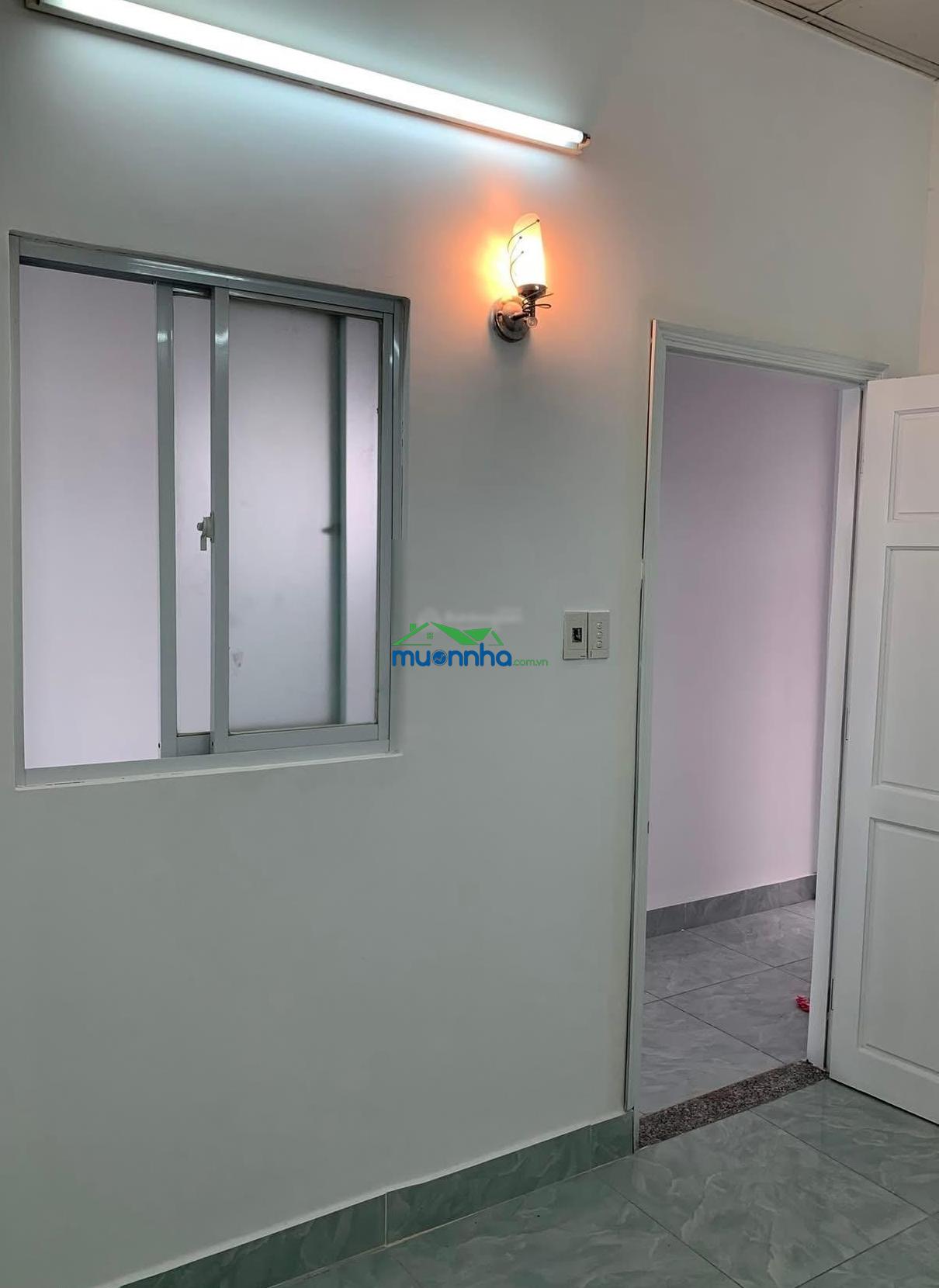 5 tỷ 6 - gần đh rmit - xe tải đến nhà - nhà 3 tầng - 71m - ngang 4m - 6pn - 4
