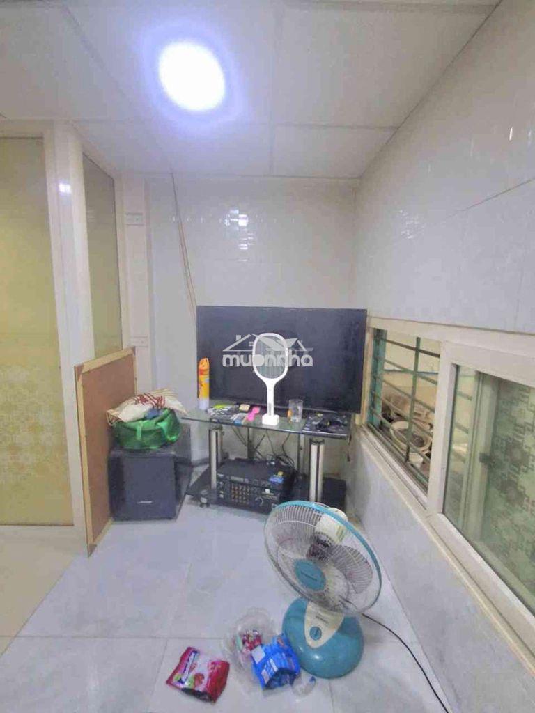 Nhà: cách mạng tháng 8, p 7 tân bình ,20m2 ,3 tầng 3pn ,giá 2.95tỷ - 3