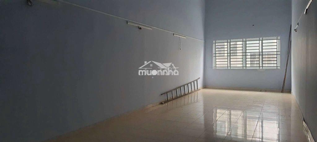 Cho thuê nhà nguyên căn đường trần hưng đạo, quận 5 - 2