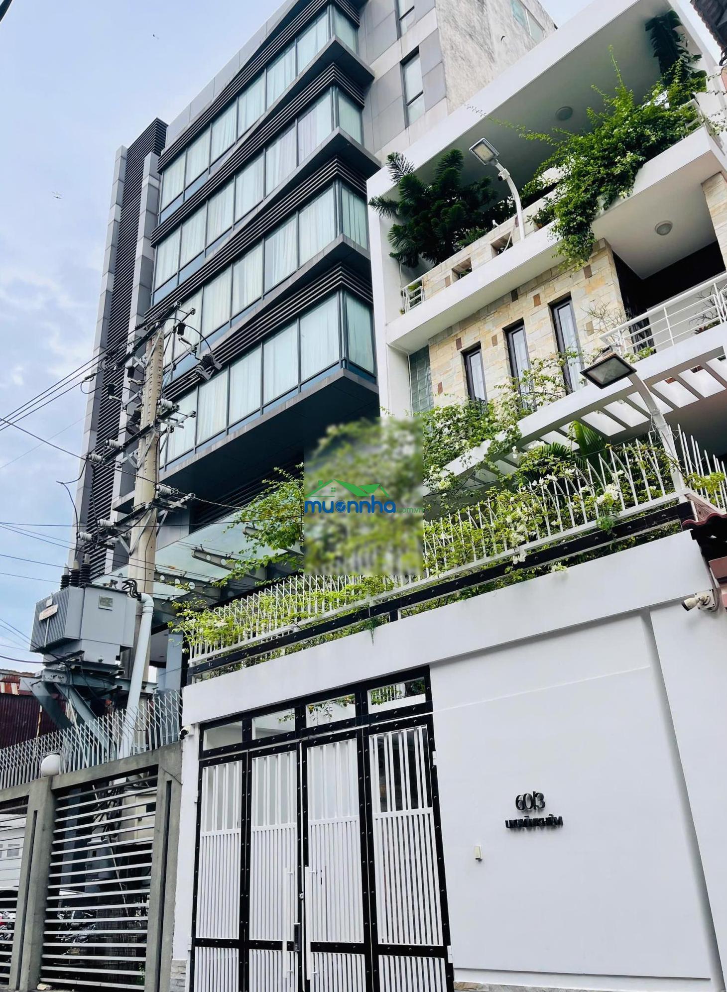 Bán tòa nhà vp gần đường nguyễn gia trí - bình thạnh