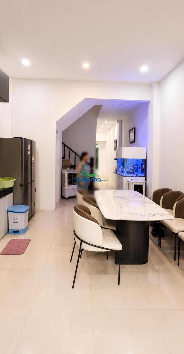 6.3 tỷ - nhà 80m2, hoàn công đủ, đường ô tô 6m - gần vòng xoay phú hữu