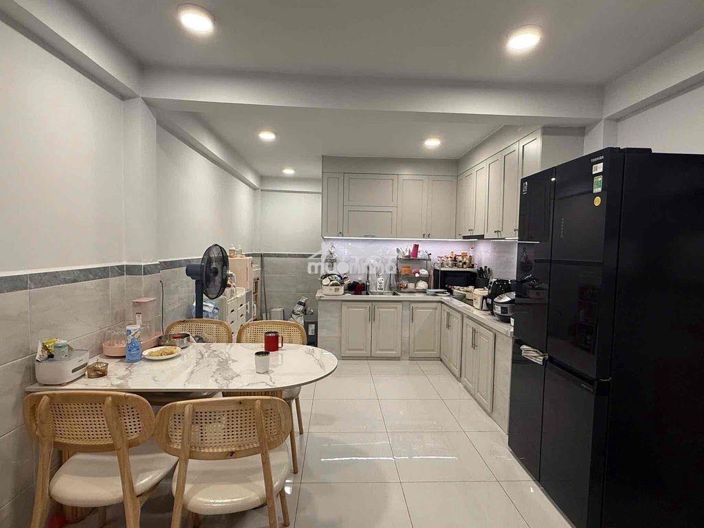 Kẹt tiền chữa bệnh cần bán gấp ra nhanh căn nhà hẻm 2m - 3