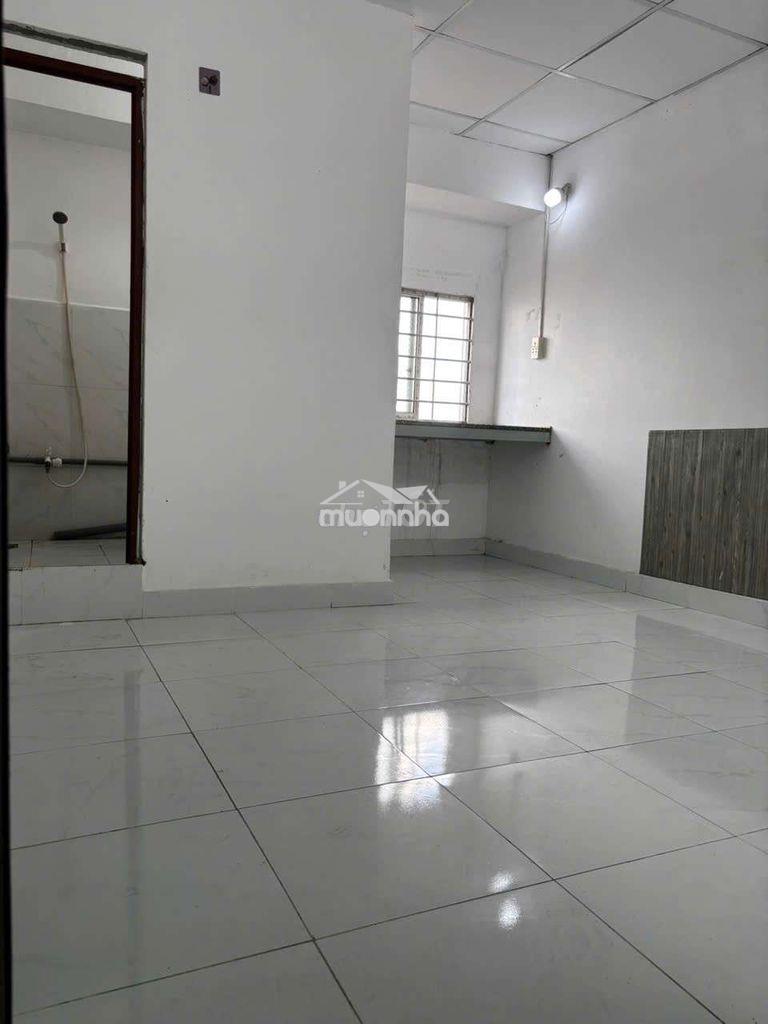 Cách ngã ba lê trọng tấn 170m, giờ tự do, như hinh