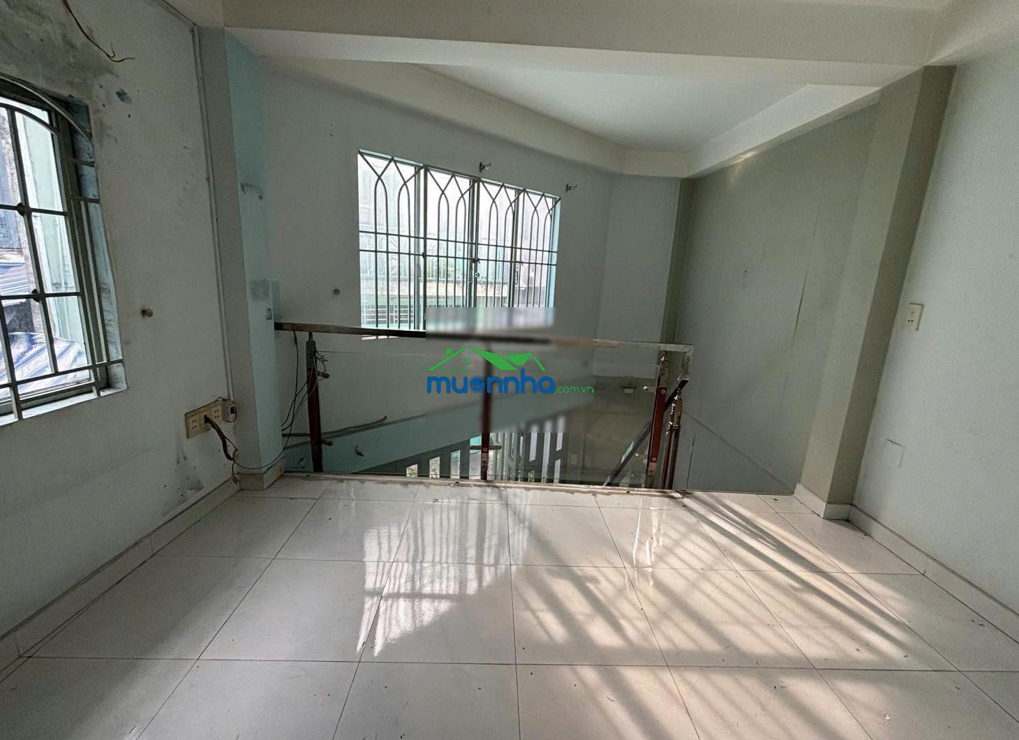 Nhà 3t kiên cố - sd hơn 100m² đường 3/2. giá chỉ 5 tỷ - 3