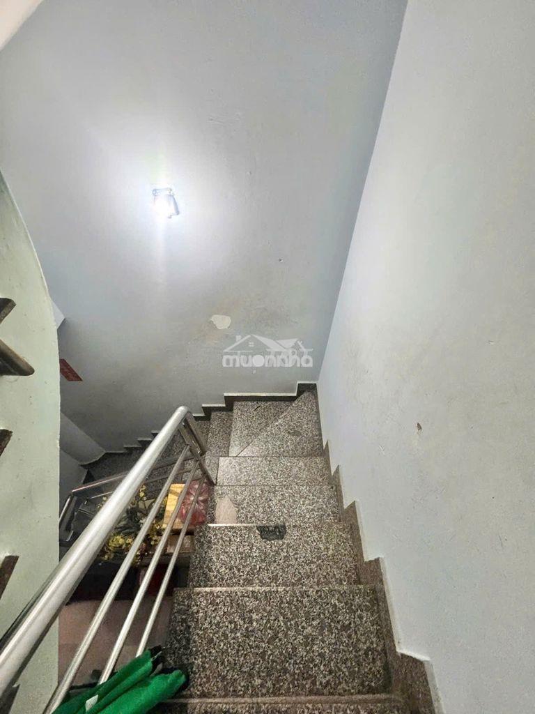 Hém 8m 100 bình thới - 3 tầng - 117m2 - 8 phòng 8 wc - dòng tiền q 11 - 3