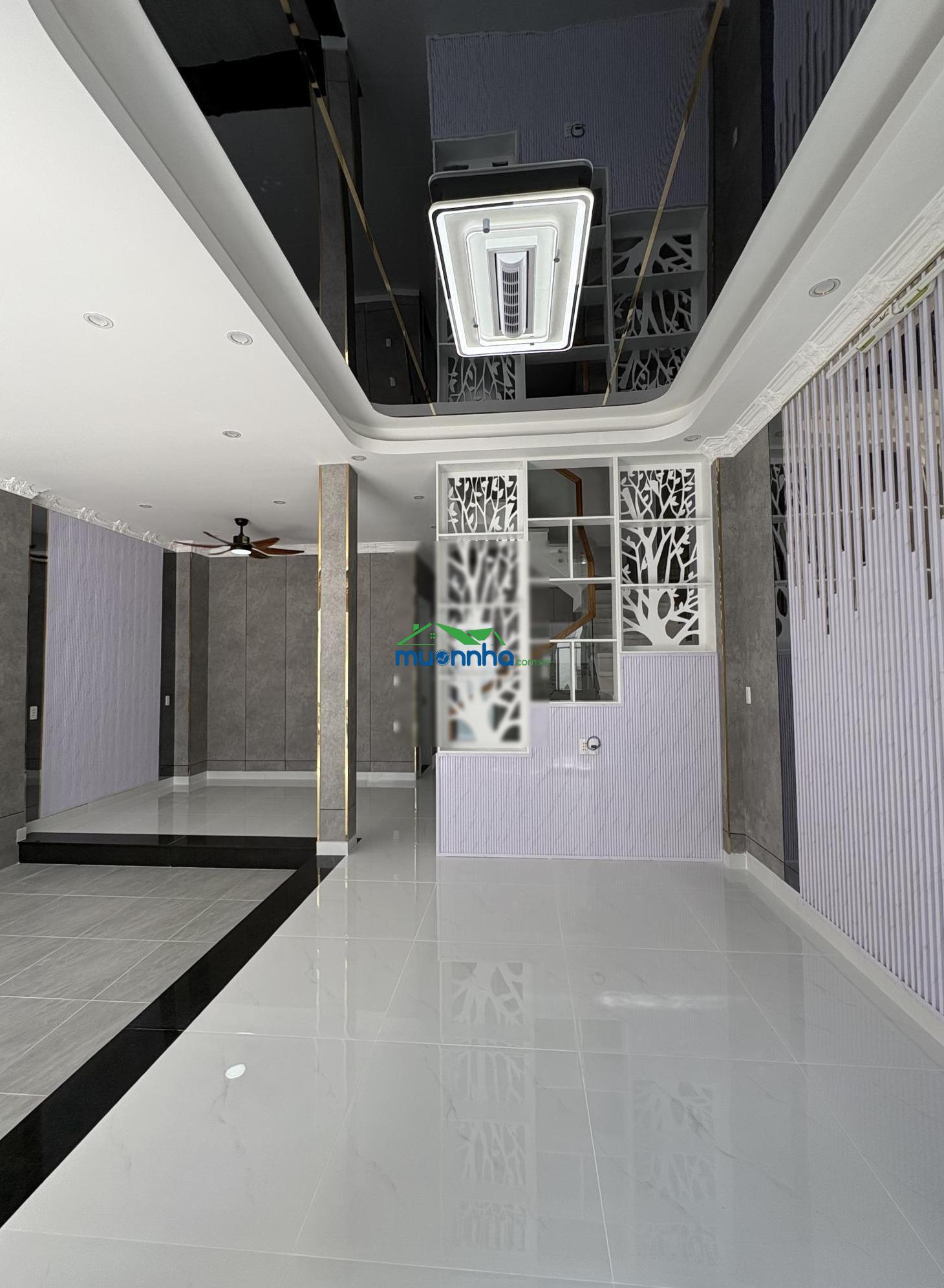 Bán nhà 3 lầu sân thượng. hẻm 1181 - 2