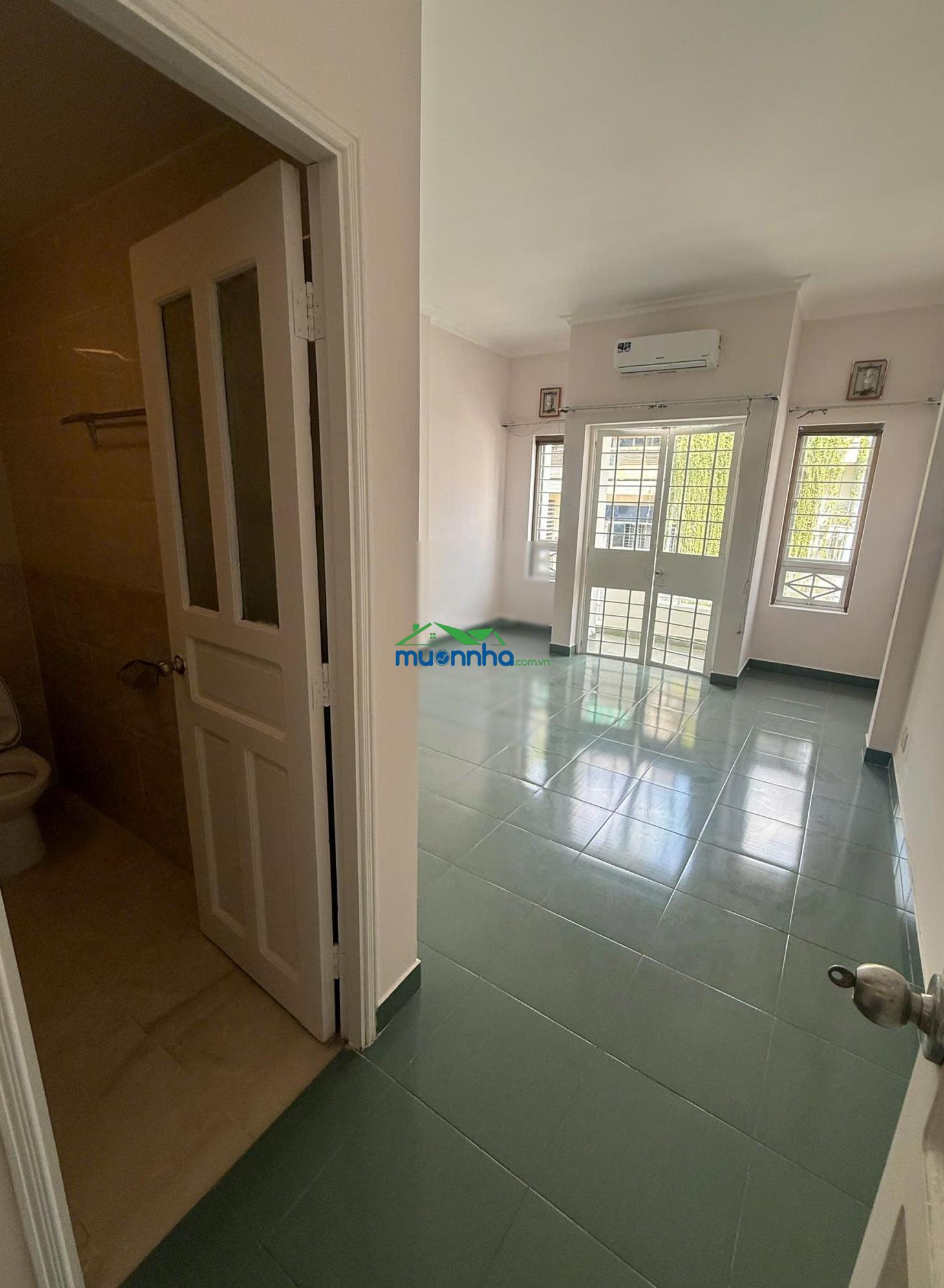 Hot! giảm nhanh gần 2 tỷ - khu bàu cát - diện tích 4x15m - tiện xây mới giá chỉ 9 tỷ hơn - 4