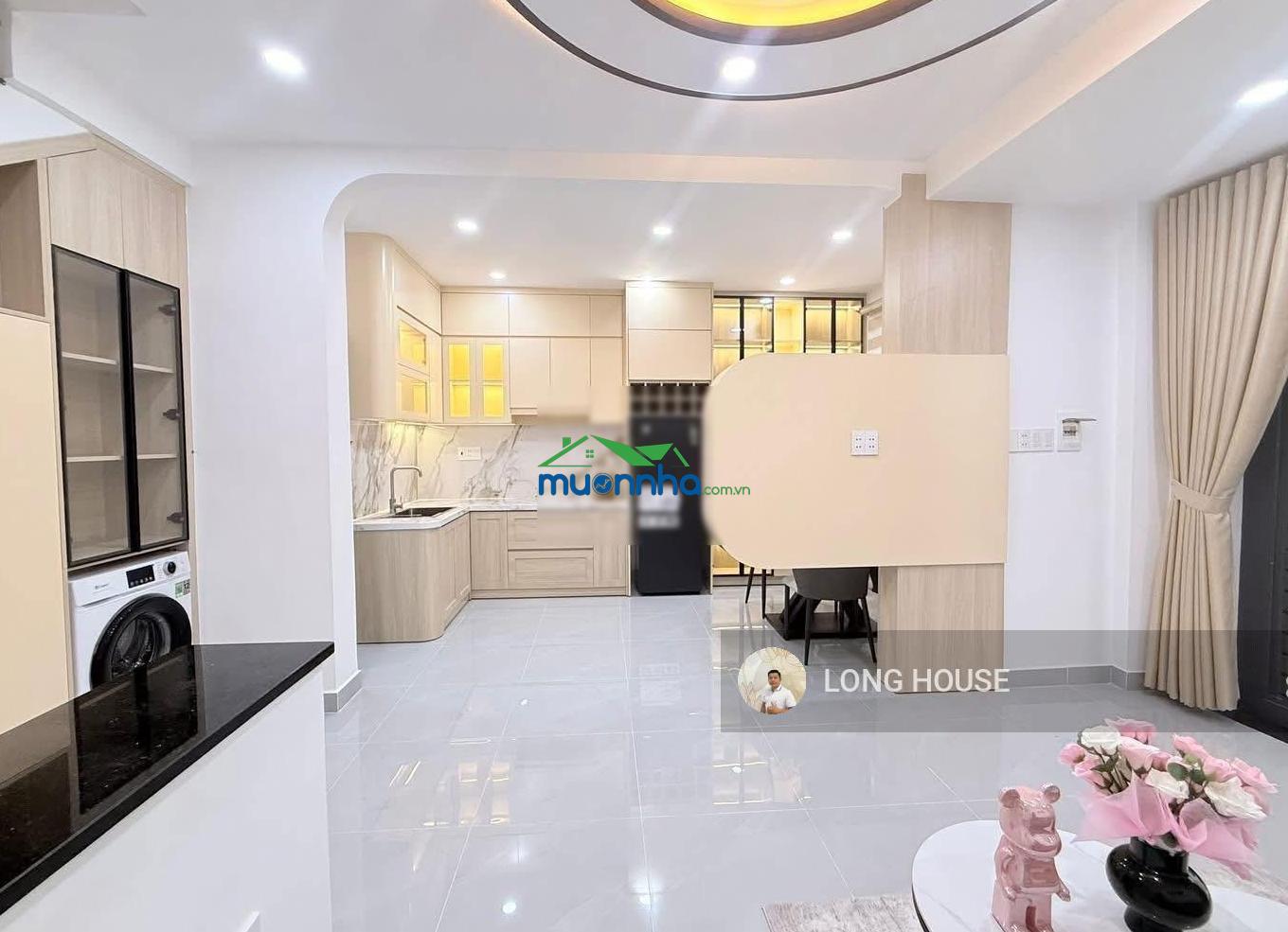 Nhà 4 tầng vị trí siêu vip phú nhuận. ngay góc ngã tư nguyễn văn trỗi - trương quốc dung - 4