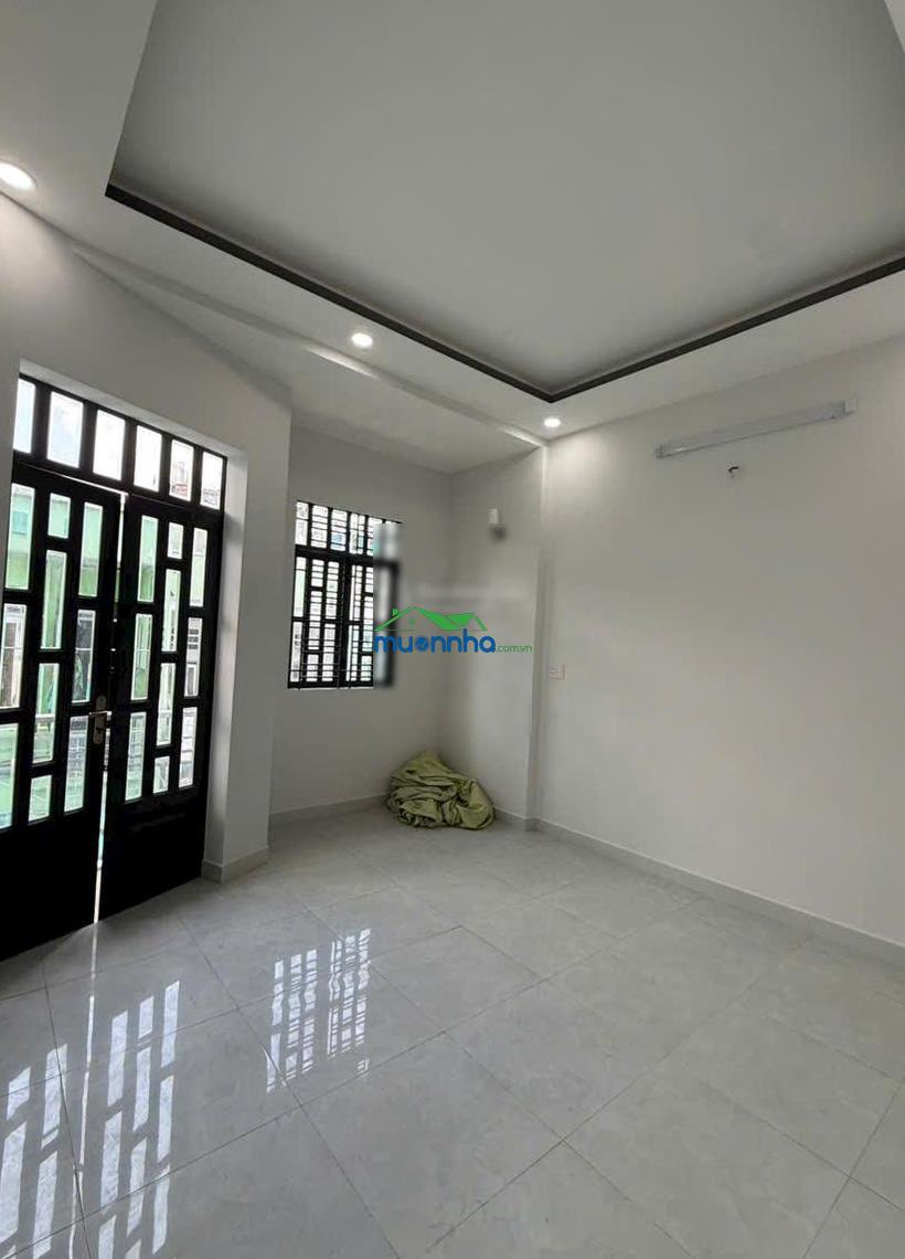 4x11, nhà có 2 lầu đường 3, giáp bình long, văn cao