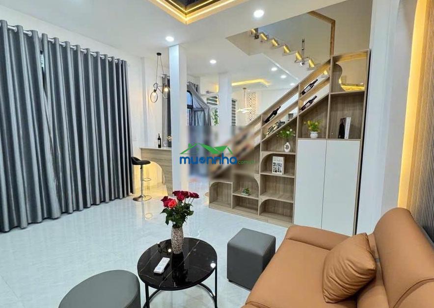 Ngay chợ phạm văn bạch, p15 tân bình, 50m2, 4 tầng, nội thất nhập, chỉ nhỉnh 5 tỷ