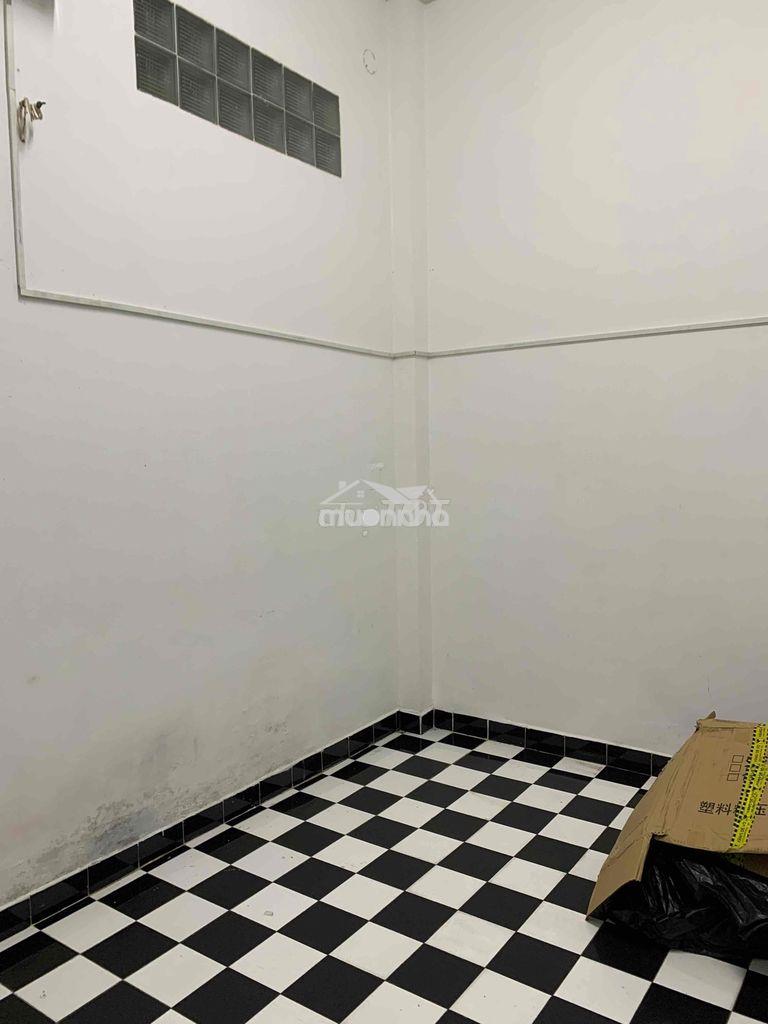 Cần cho thuê phòng giá rẻ 2pn 1 wc giá 4tr5