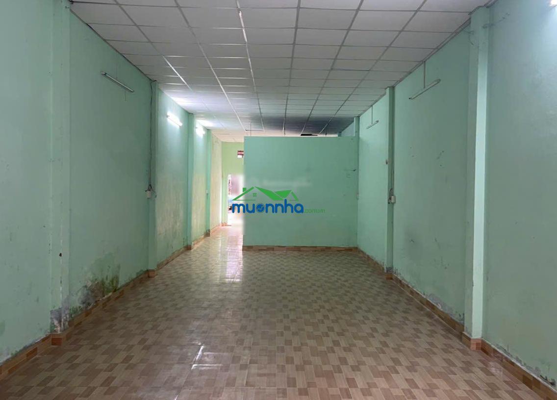 Nhà 2 mặt tiền, dt: 92m2, vị trí tốt, thích hợp đầu tư