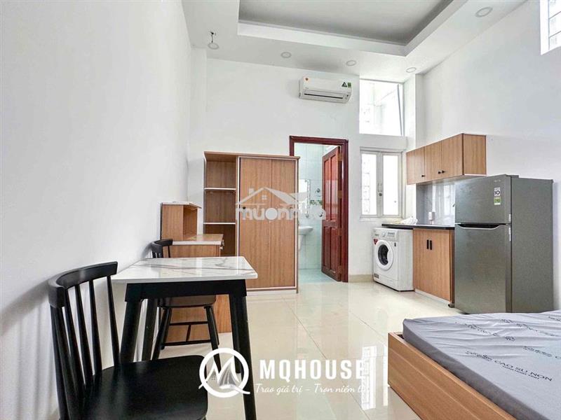 Phòng cho thuê giá rẻ, đầy đủ nội thất, có thang máy, mặt tiền đường