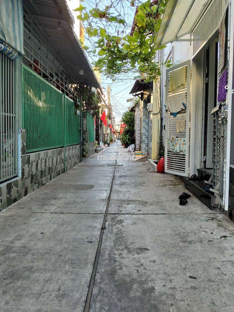 Bán nhà 3 tầng bùi minh trực quận 8- dt 82m2 - giá 8.8 tỷ hẻm thông 