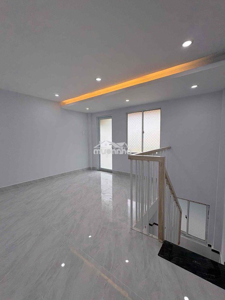 Nhà bà điểm - 3