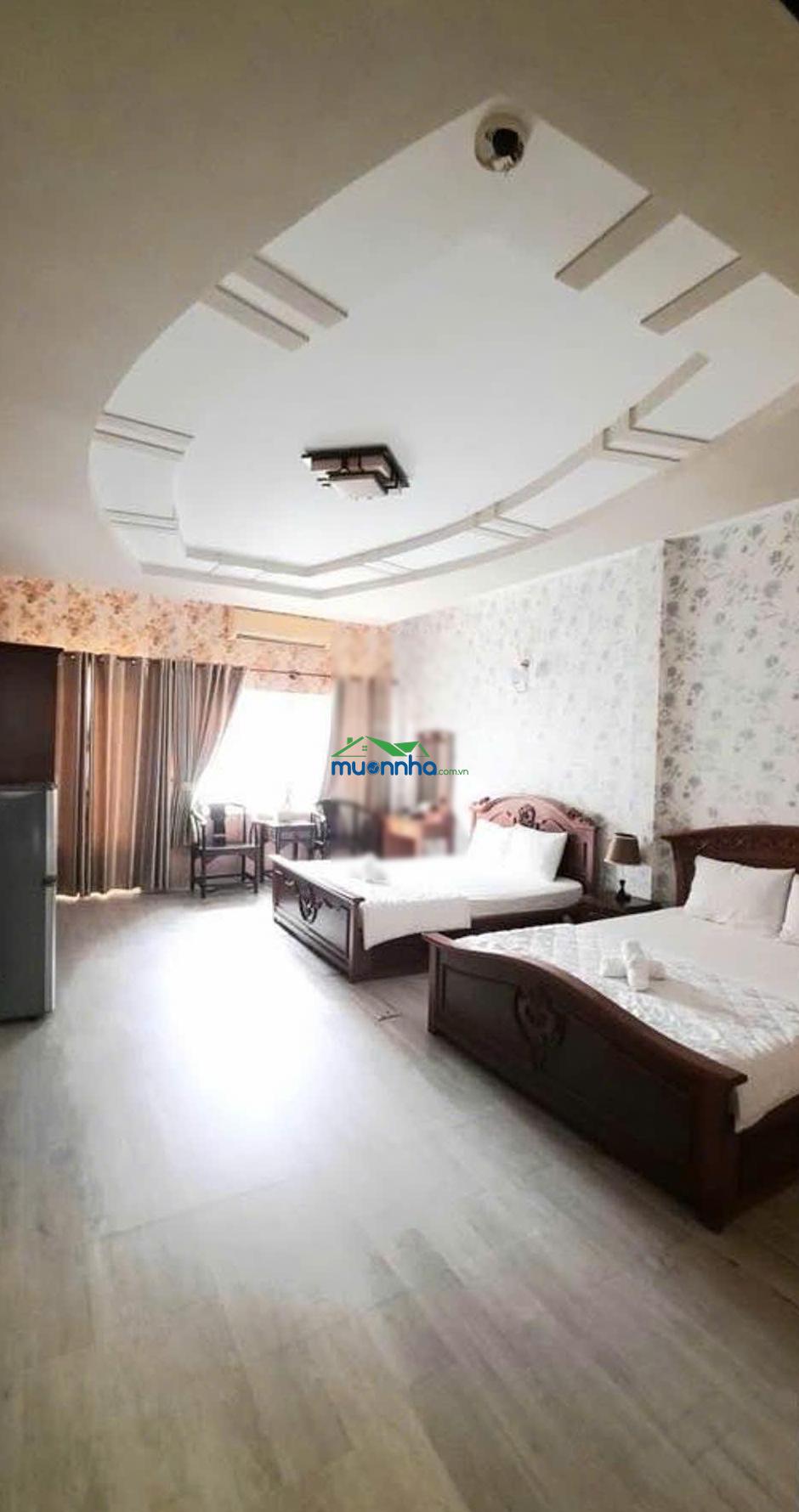 Khách sạn 4 tầng với 11 phòng, 7.7x14m, hẻm nhựa 6m thông thoáng, khu vip ngay cửa ngõ sân bay tsn