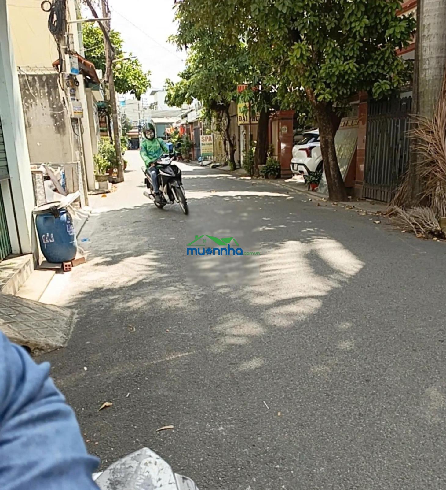 Nhà cấp 4 dọn vào ở ngay - đường nhựa xe hơi thông 6m - sát chợ thiếc - giá chỉ 4.95tỷ thương lượng - 4