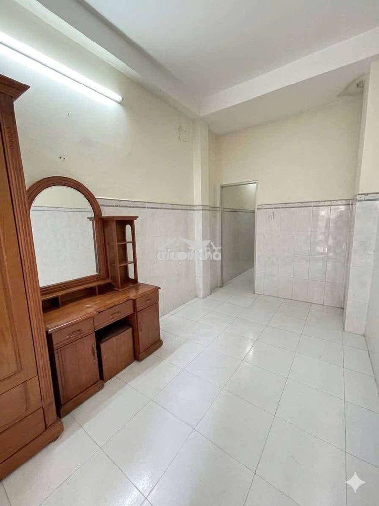Bán gấp căn nhà sát chợ tân bình - 3