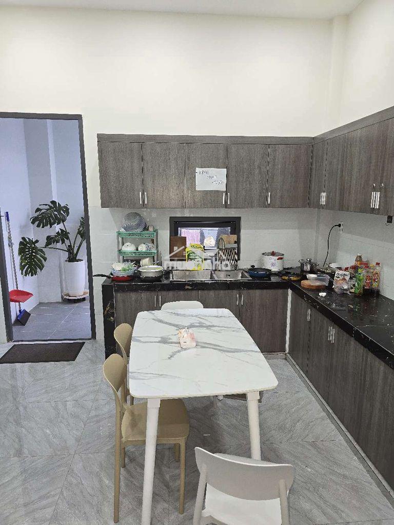 Phòng trọ 20m2 gần trường đh nguyễn tất thành q12 - 4