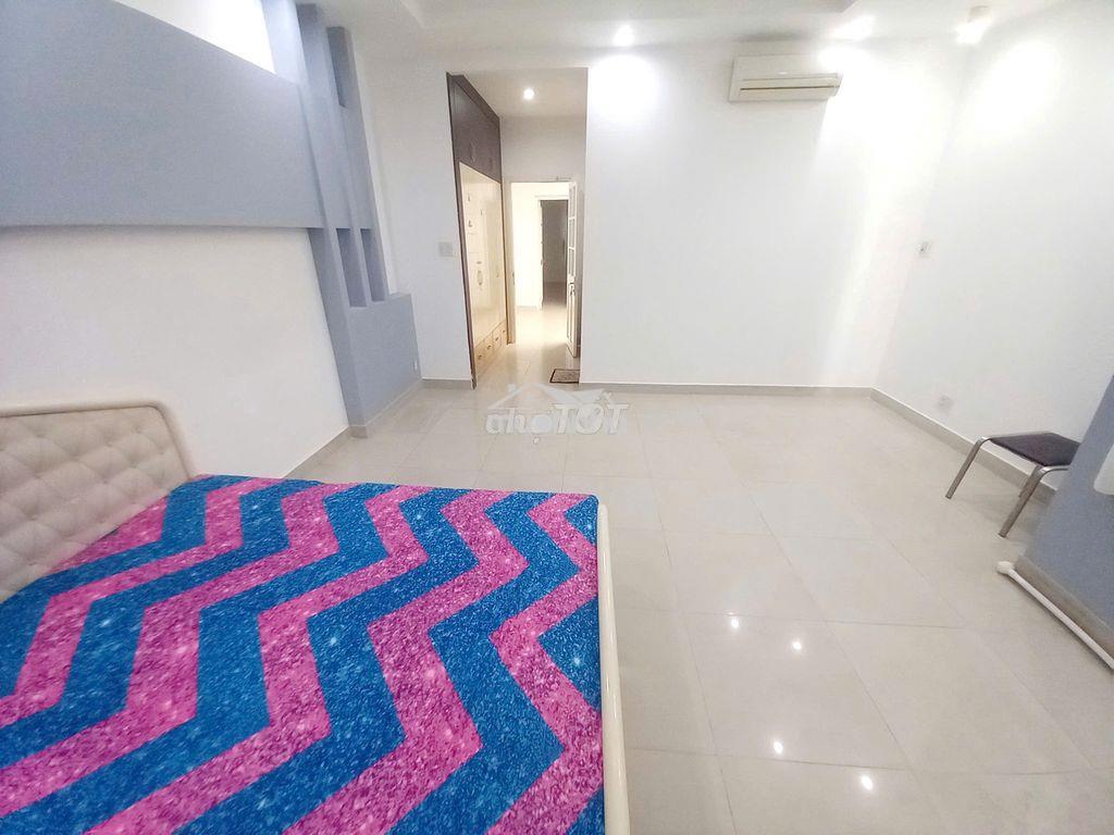 Bán nhà vị trí đẹp khu trung sơn: 5x20m, trệt + 3 lầu. hướng đông - 2