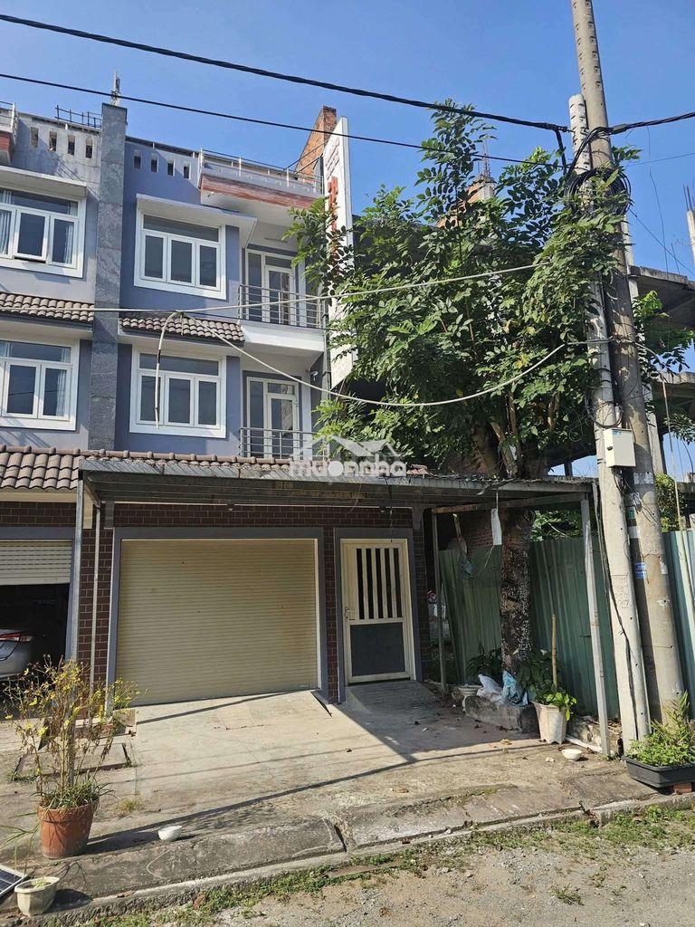 Cho thuê nhà 1 trệt 2 lầu phú thọ  thủ dầu một