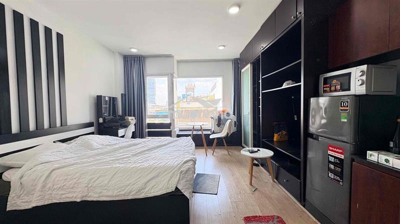 Chính chủ cho thuê studio ban công full nội thất ngay bến thành