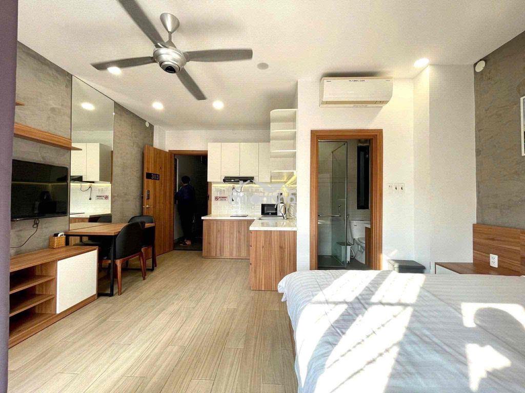 Sắp trống căn hộ ban công cửa sổ thoáng ngay cầu sài gòn - 2