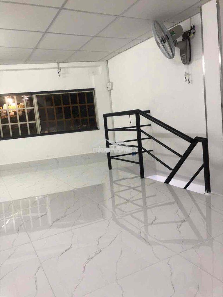 Cho thuê nhà đường xe tải chạy lạc long quân 1 trệt 2 lầu 3mx5m 15m2 - 3
