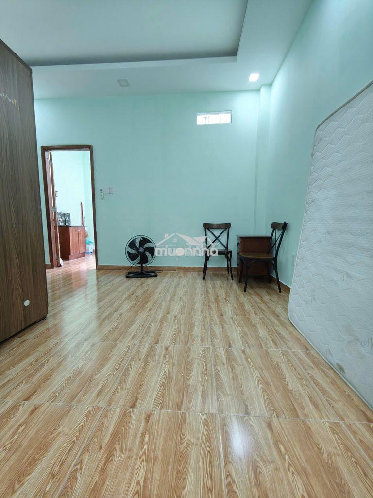 Cho nữ thuê phòng trọ khu vực q1 - 4