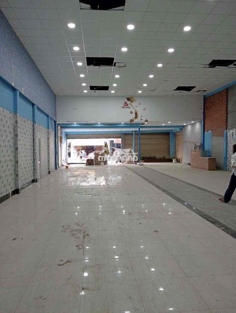 Cho thuê mb 12x30m.mặt tiền đường nguyễn thị kiểu