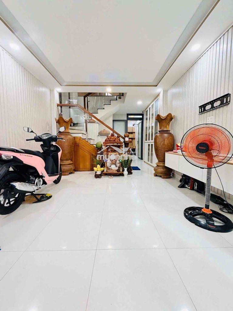 Bán e chân dài 5 tầng khu đồng bô lê đuc thọ giá yêu thương 6ty950 tl - 2