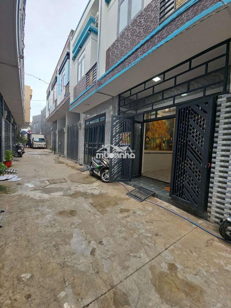 Nhà phố 1 trệt 1 lầu full thổ cư giấy phép xây dựng gần miếu ông cù