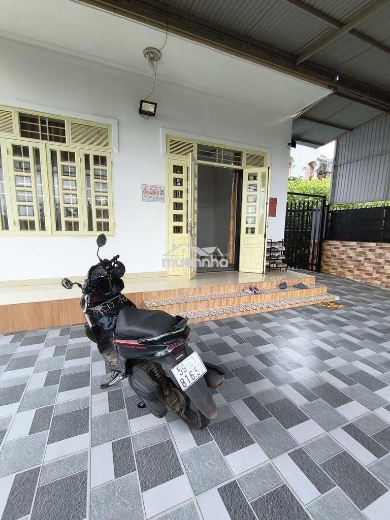 Căn biệt thự sân vườn đối diện ubnd p2  mà giá chỉ : 2 tỷ 960 triệu