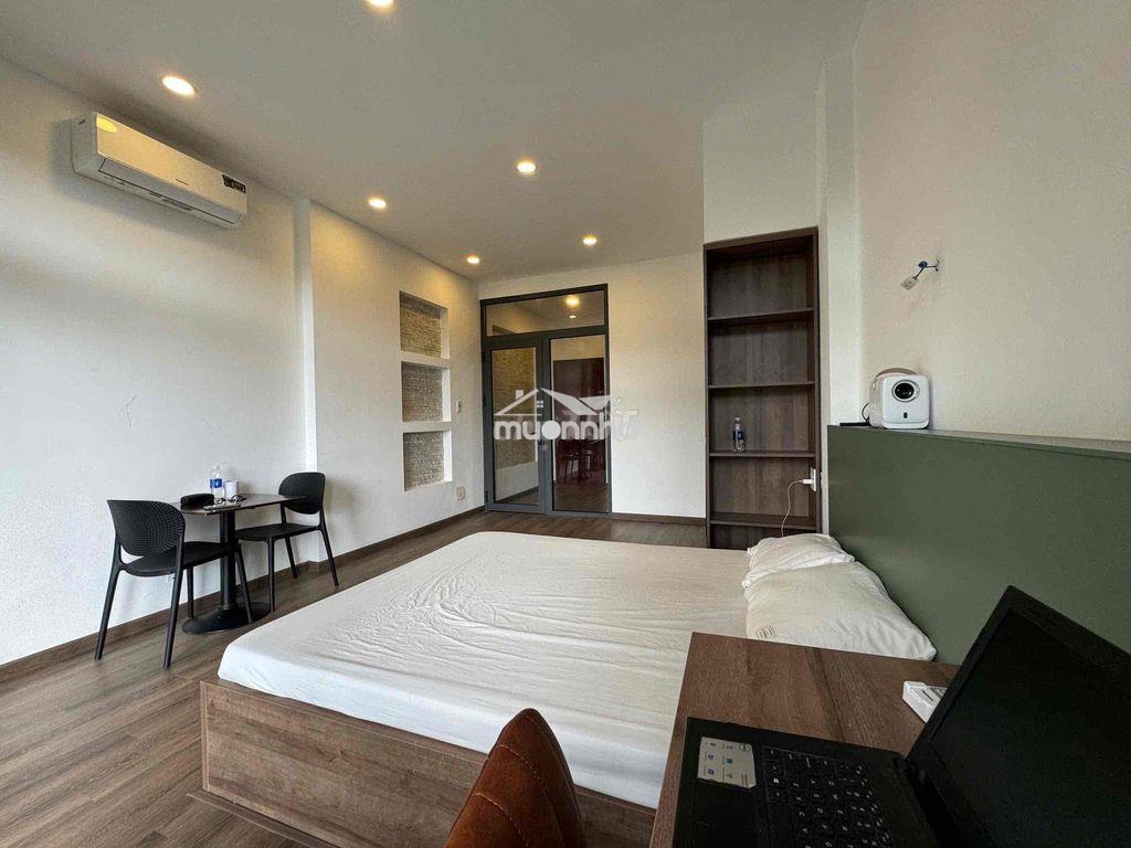 Phòng ban công 40m2 ngay mặt tiền đường ngay bờ kè hoàng sa - 2