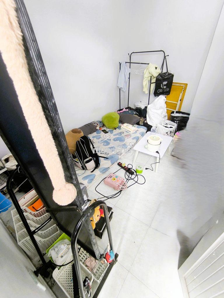 Chính chủ cho thuê phòng trọ có cửa sổ toilet riêng không phí dịch vụ 