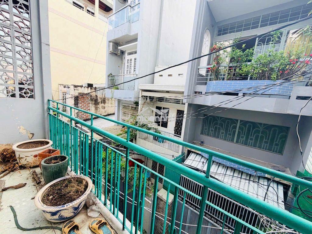 Chính chủ 100 năm - bán nhà 3 tầng ngang đẹp 5m - ngay chợ bà chiểu - 3