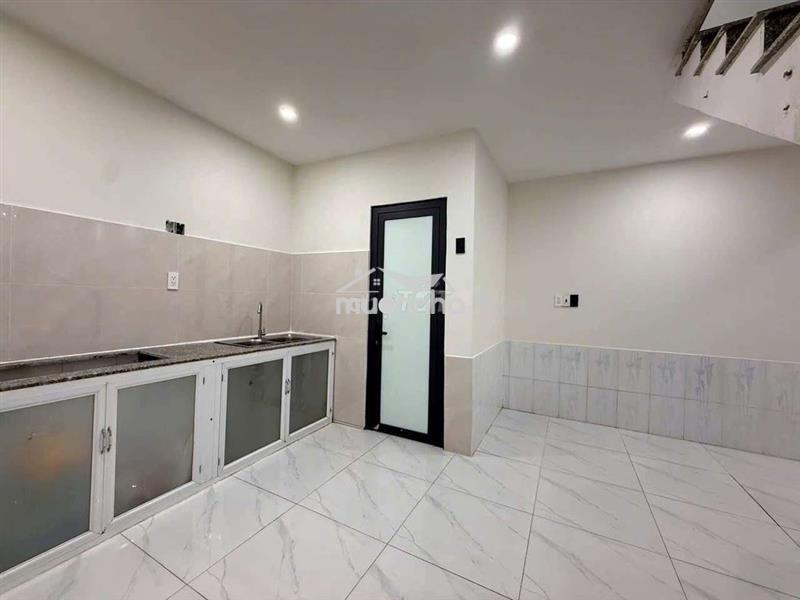 Cho thuê nhà hẻm 141 tám danh p4 - dt 4.4m x 10m, hẻm 2.5. giá 12trieu