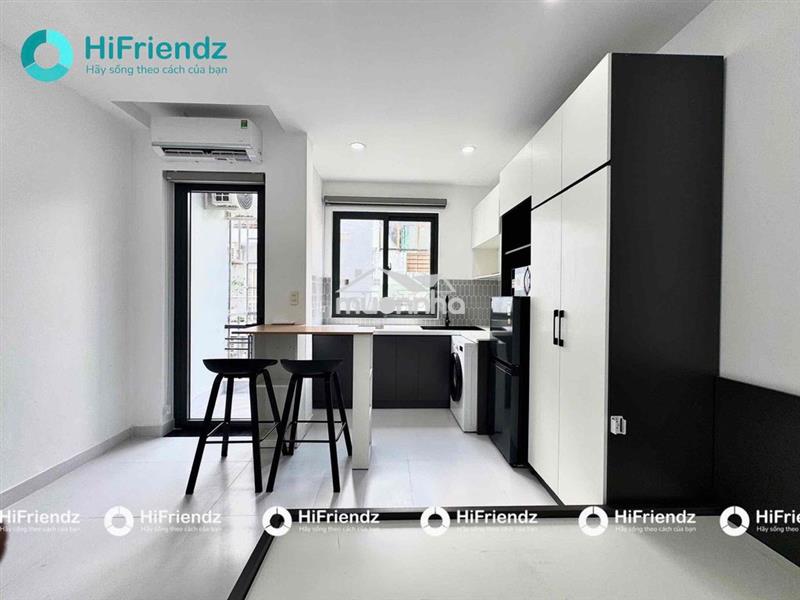 Studio ban công full nội thất - máy giặt riêng trung tâm q10