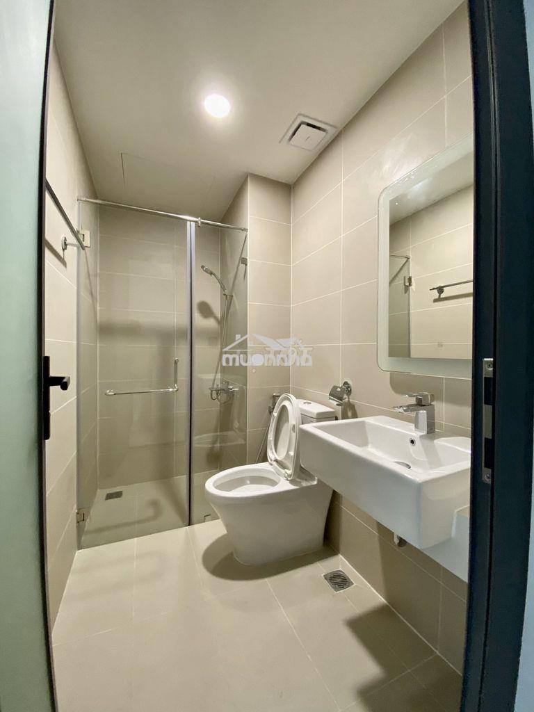 Q7 boulevard cho thuê ở ngay được, nhà rất mới,ban công rộng rãi - 4