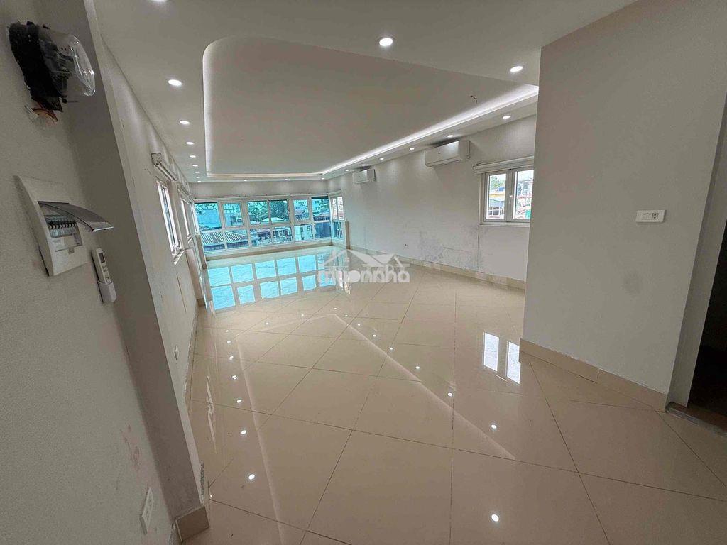Cho thuê văn phòng 55-60m2 ô tô đỡ tận cửa lh *** - 2
