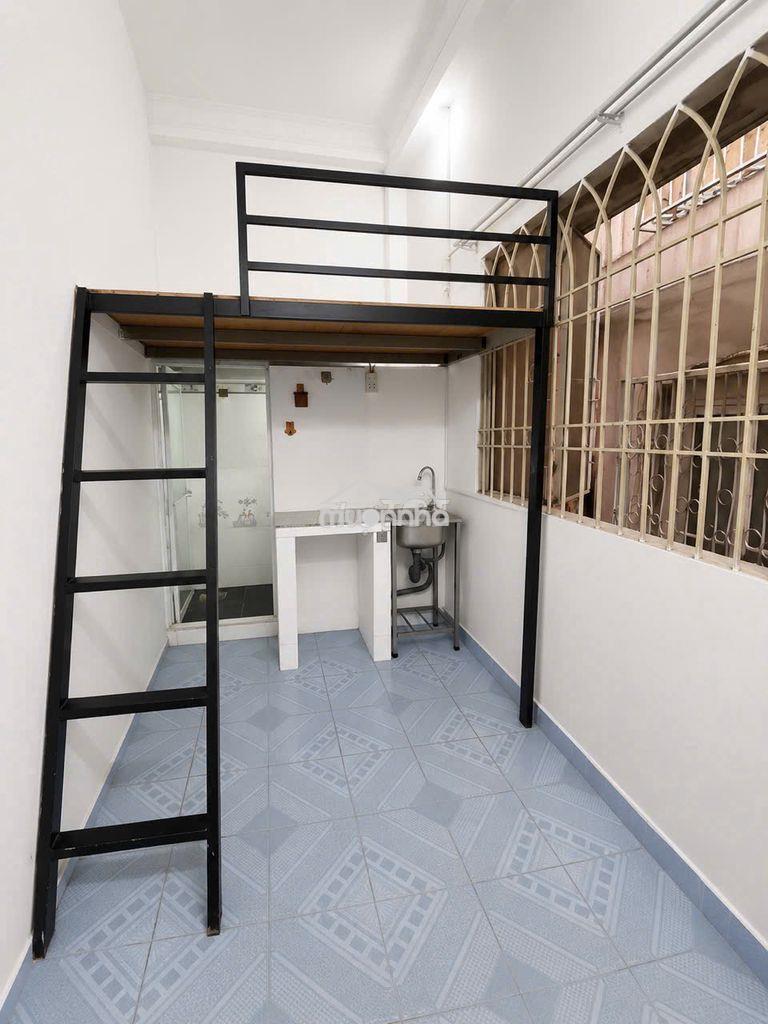 Phòng trọ gác cao cửa sổ trời to giá rẻ gần đh hùng vương - 2