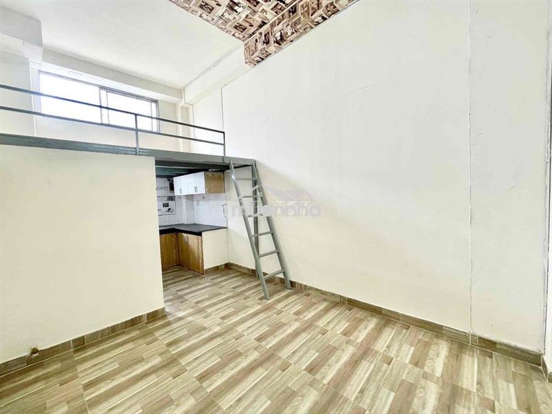 Duplex gác cao cửa sổ trời ngay cvpm
